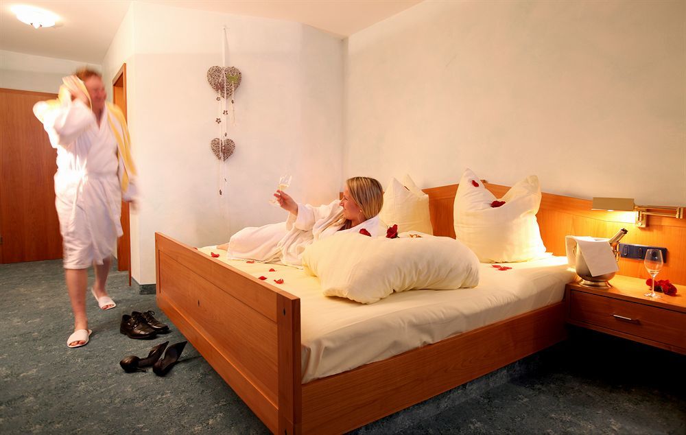 Hotel Am Hirschhorn - Wellness - Spa - And More Wilgartswiesen Экстерьер фото